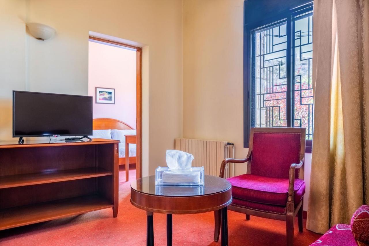 Rami Hotel Fālūghā Bagian luar foto