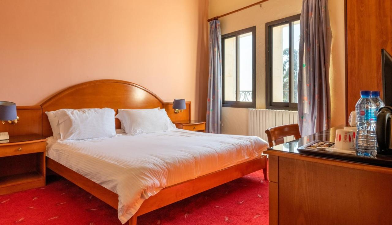 Rami Hotel Fālūghā Bagian luar foto