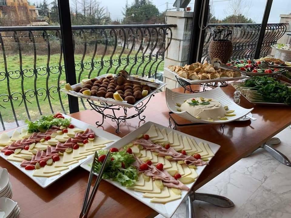 Rami Hotel Fālūghā Bagian luar foto